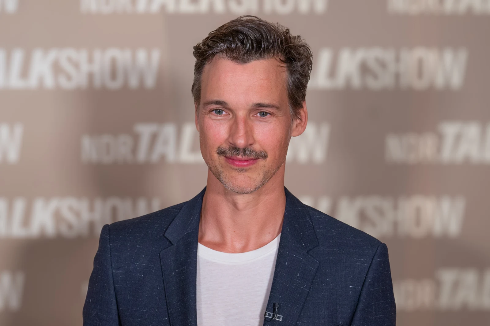 Florian David Fitz bei der NDR Talk Show 2023 – Archivfoto zum Artikel über Der perfekte Urlaub
